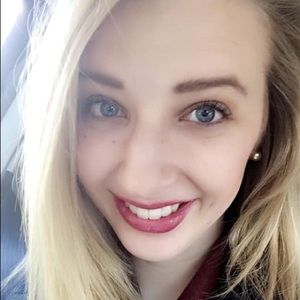 Meet your Posher, Haleigh